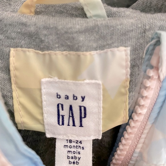 Baby puff from Gap - Picture 3 of 3